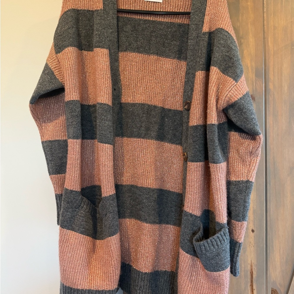 Boutique Bluivy Striped Pink and Gray Women's Sweater